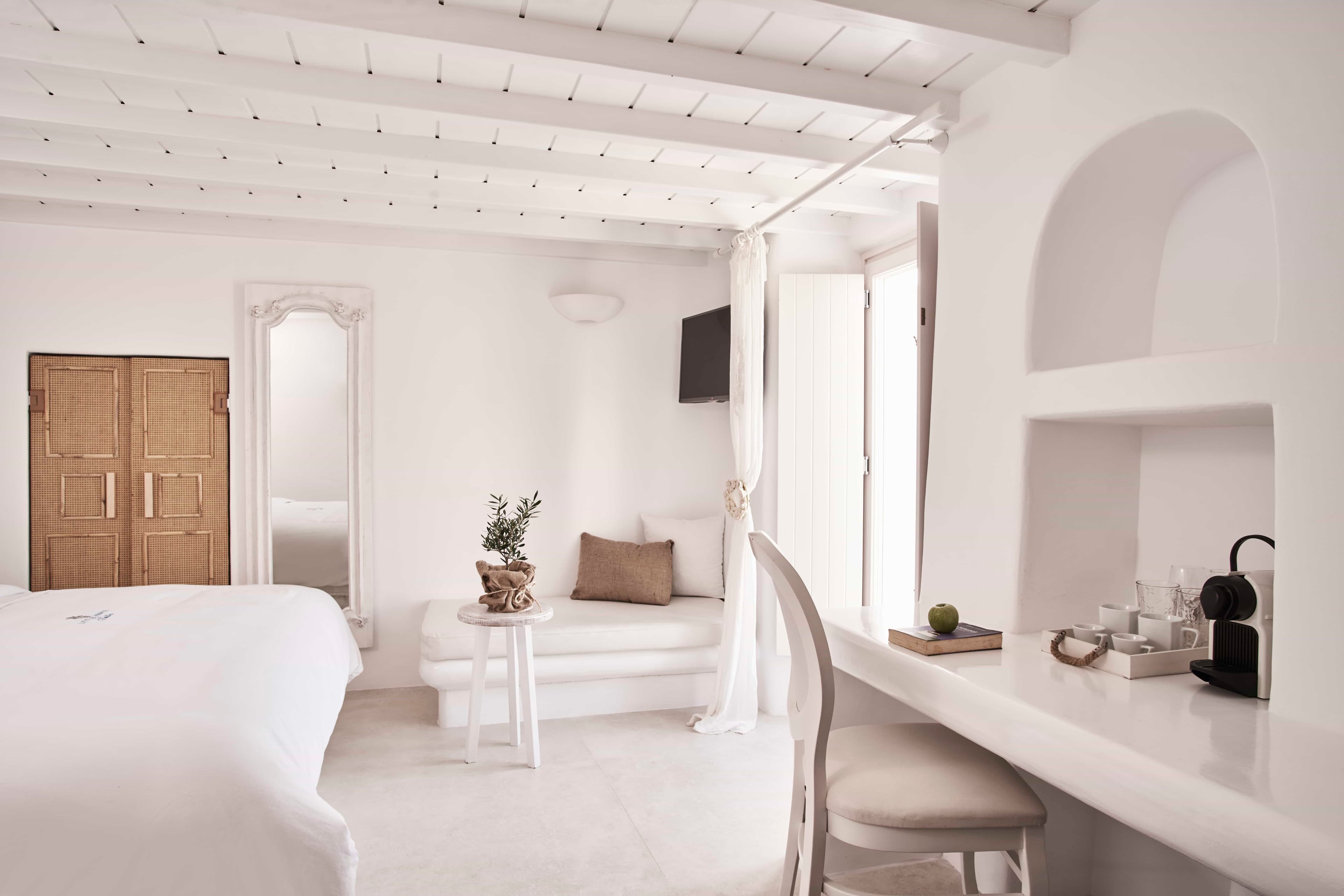Superior Sea View Suite with Interior Spa Bath - Image 5